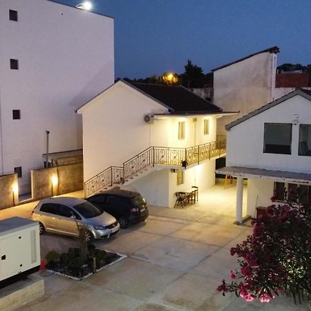 Buzuku House 호텔 울친 외부 사진