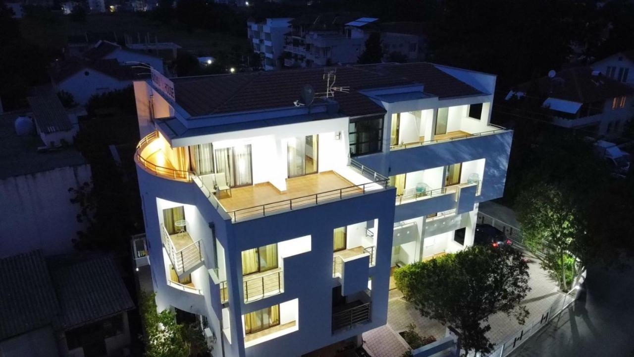 Buzuku House 호텔 울친 외부 사진