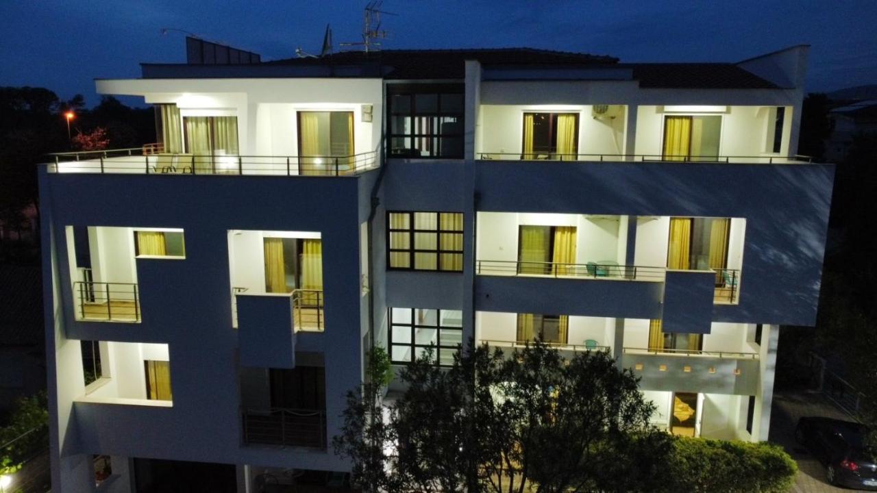 Buzuku House 호텔 울친 외부 사진